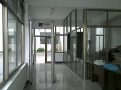 金屬探測(cè)門實(shí)際構(gòu)成的特點(diǎn)是什么？